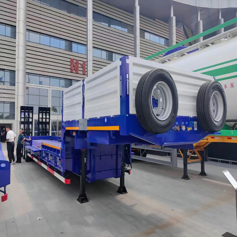 3 Axles 13m Lowbed Semi Trailer