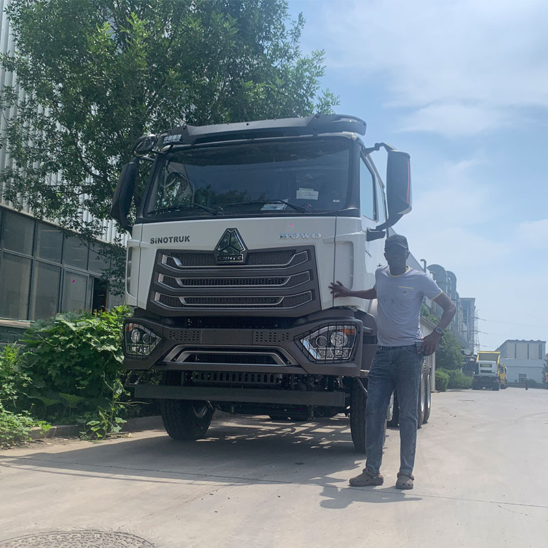 Camion à benne howo nx