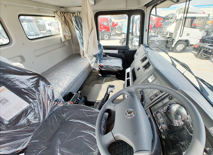 شاحنة جرار شاكمان 6x4