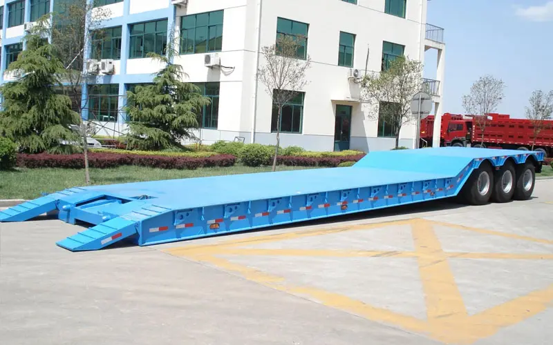 Gooseneck detachable lowbed trailer