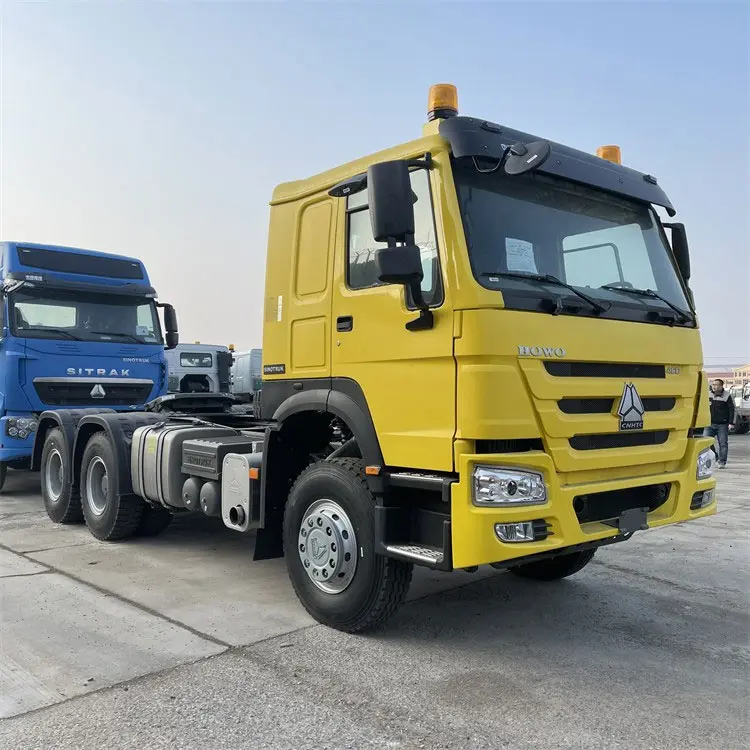 جرارات HHOWO 6×4 بقوة 371 حصانًا جرارات HHOWO 6×4 بقوة 371 حصانًا