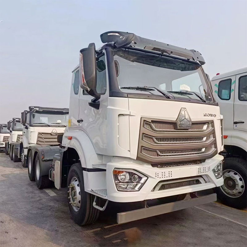 Sinotruk Howo NX Tractor Head 
